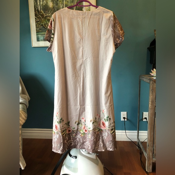 Dress - Picture 2 of 3